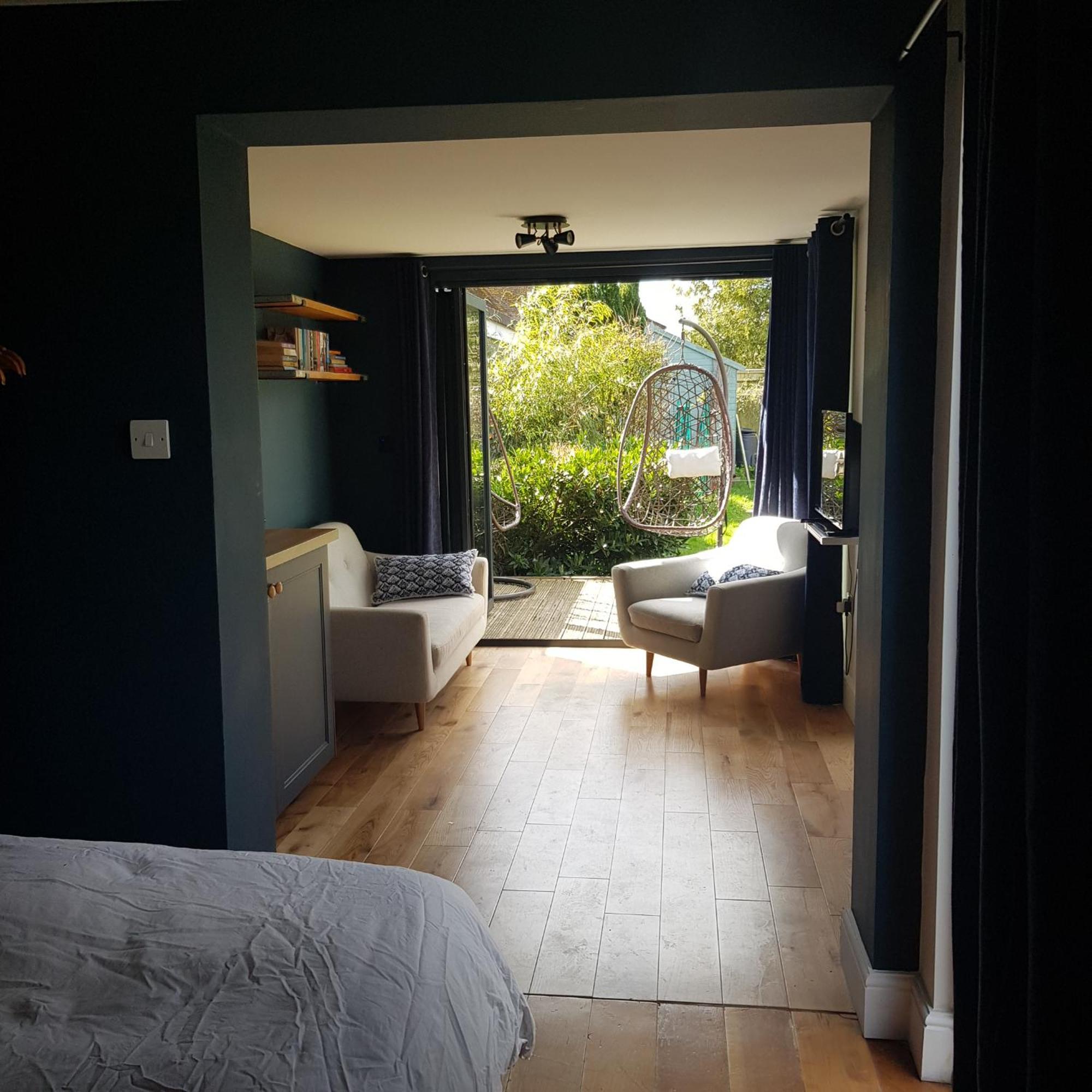 Modern 1-Bed Apartment, Plus Parking, Near Oxford And The Jr Екстериор снимка